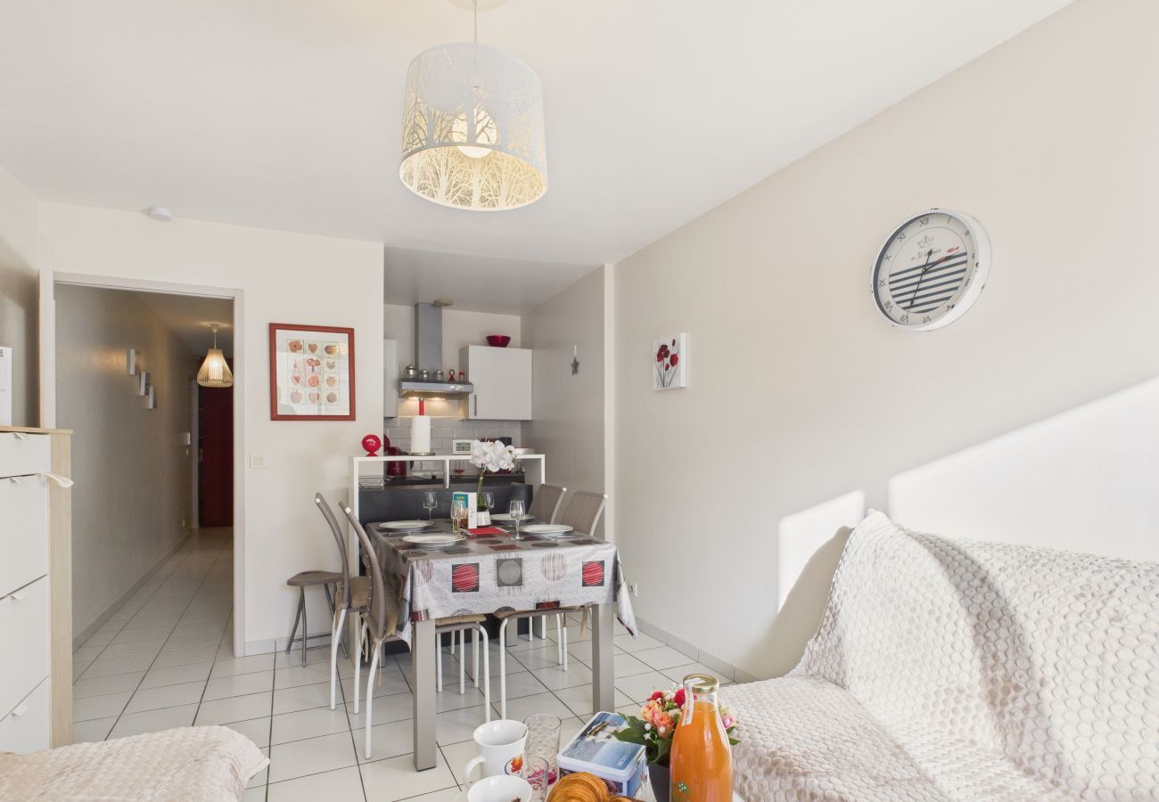 Apartment in Les Sables-d´Olonne - 200m from Grande Plage, apt 2 adults/2 kids