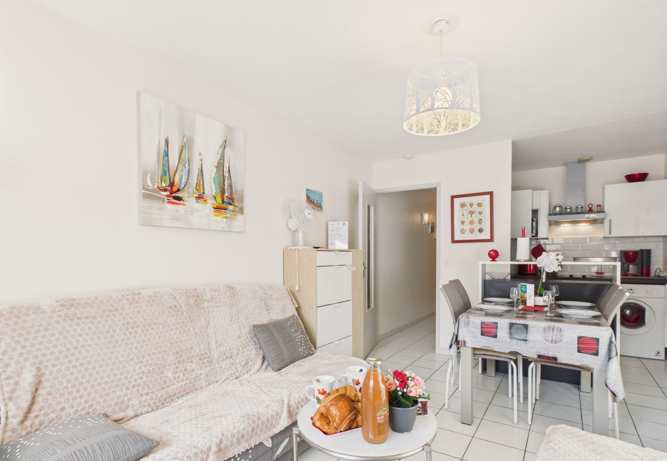 Apartment in Les Sables-d´Olonne - 200m from Grande Plage, apt 2 adults/2 kids