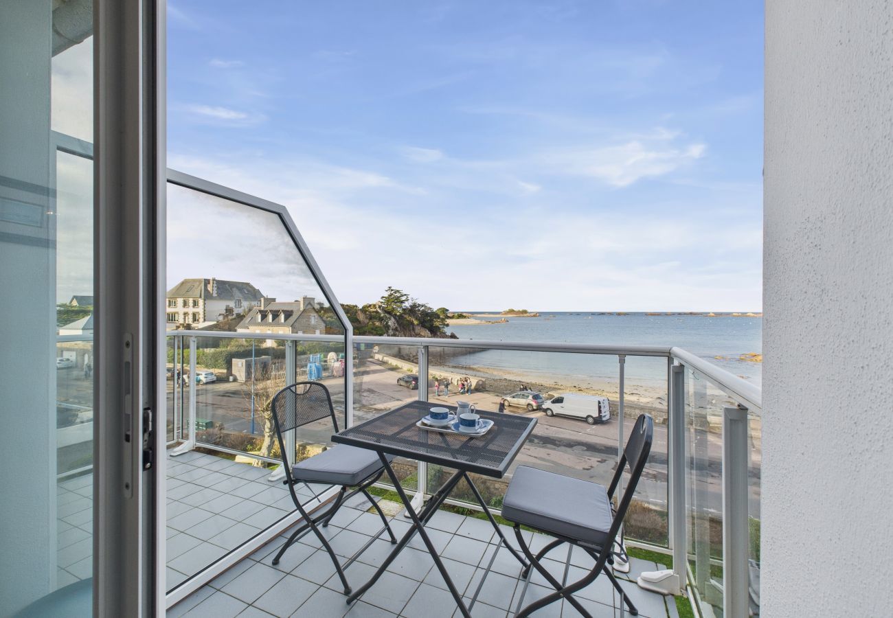 Apartment in Penvénan - Sea View – Apartment for 2 with Balcony