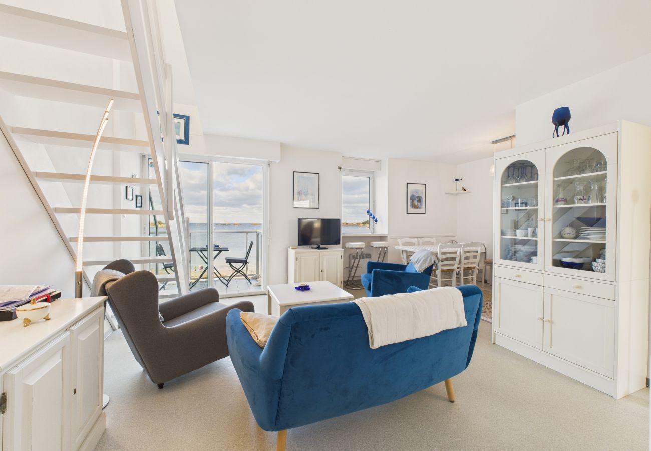 Apartment in Penvénan - Sea View – Apartment for 2 with Balcony