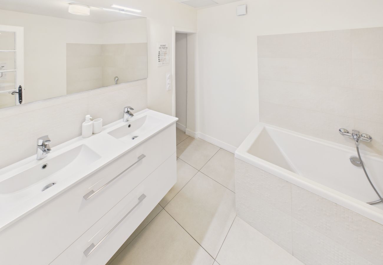 House in Sarlat-la-Canéda - House for 6 with garden, in the heart of Sarlat