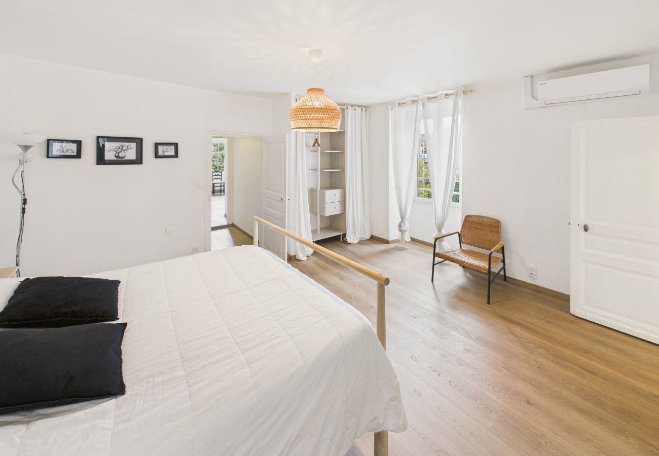 House in Sarlat-la-Canéda - House for 6 with garden, in the heart of Sarlat