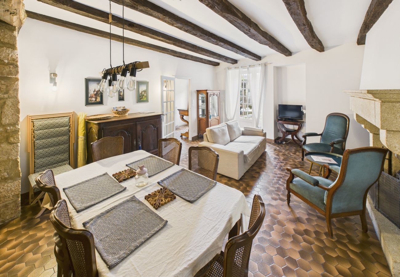 House in Sarlat-la-Canéda - House for 6 with garden, in the heart of Sarlat