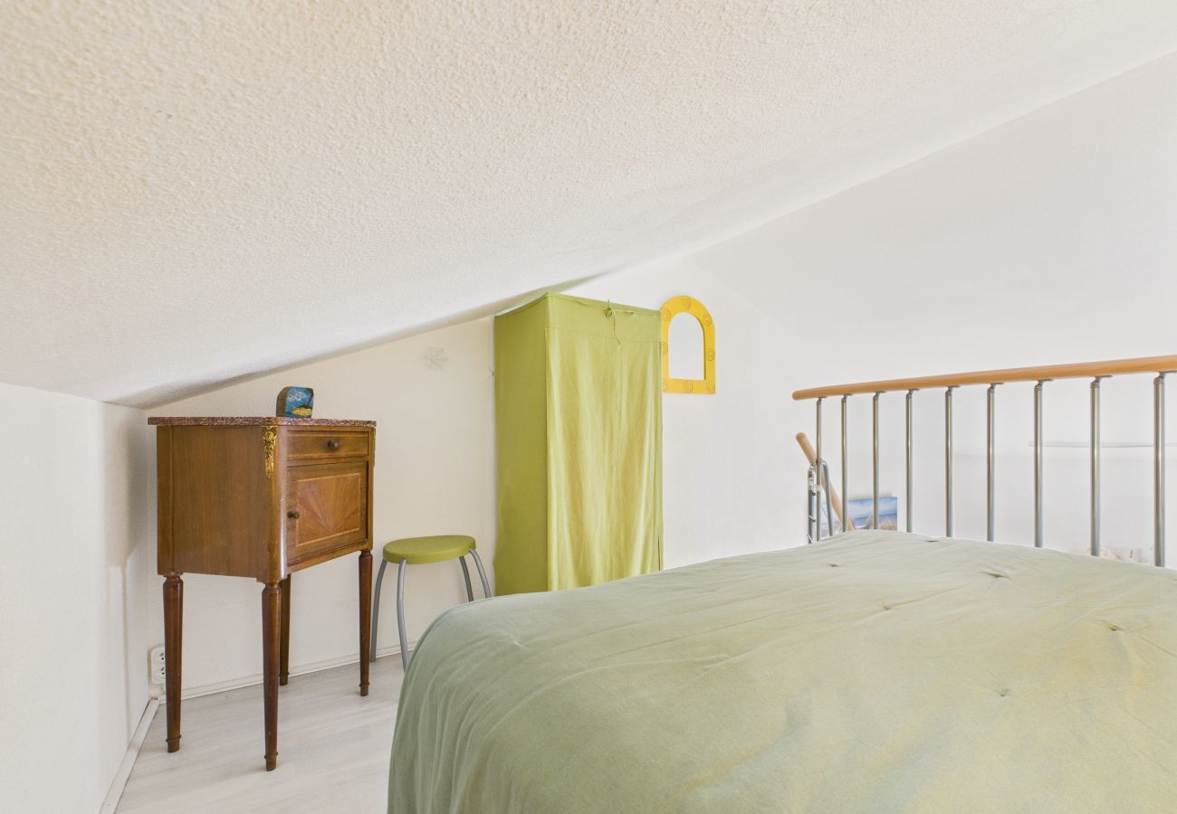 Apartment in Les Sables-d´Olonne - Sea-view apt 900m to beach for 3