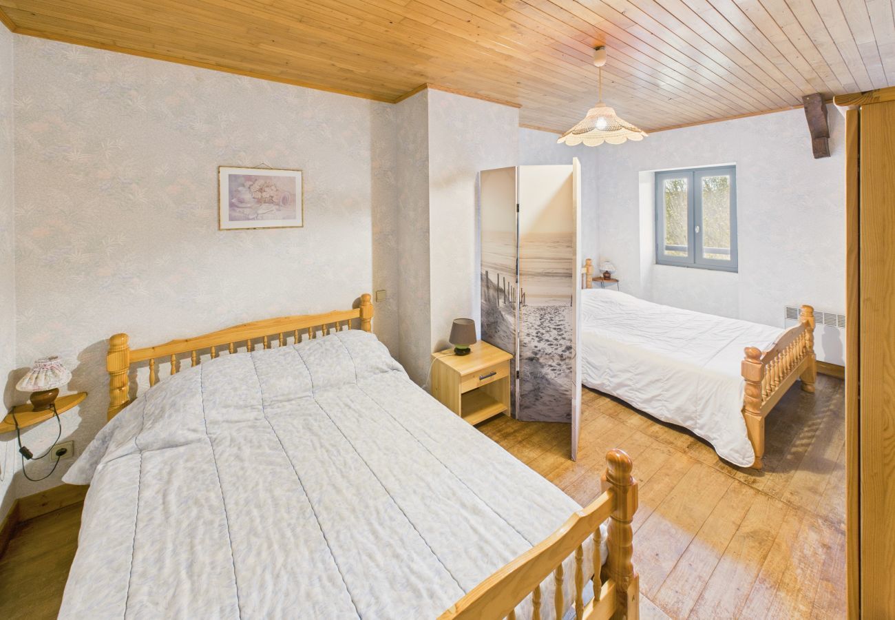 House in Saint-Crépin-et-Carlucet - Cottage for 12 with terrace and shared pool