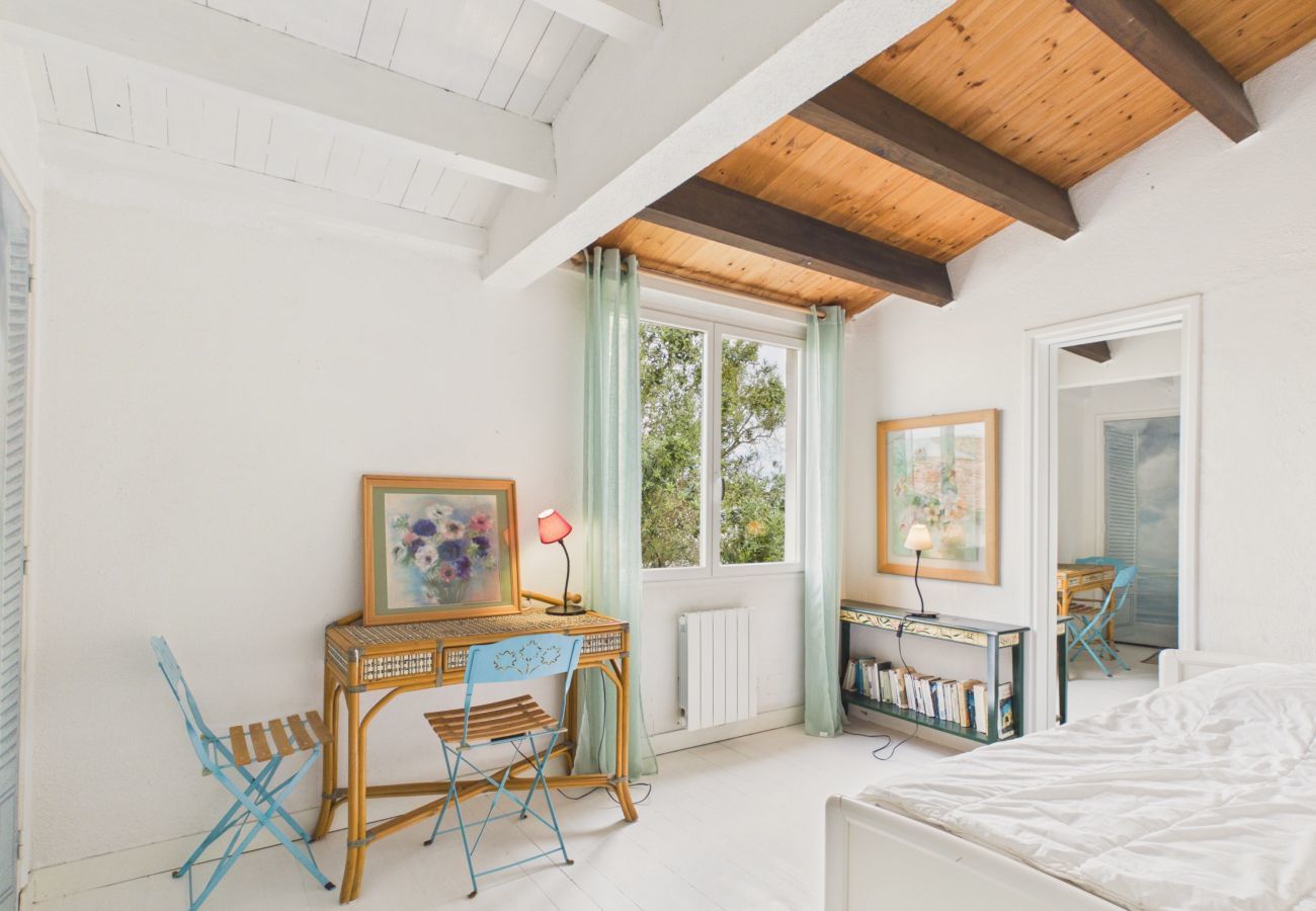 House in Les Portes-en-Ré - 800m from the beach, house for 7 with garden