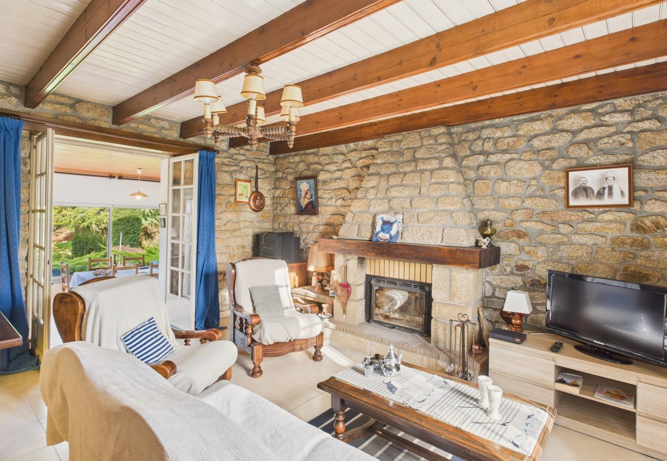 House in Saint-Jean-Trolimon - 10 min from La Torche – Lovely house for 6 – Garden