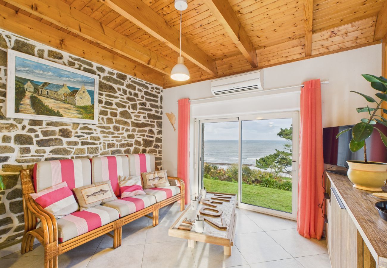House in Plouguerneau - Ocean View – Charming House for 4 – Garden