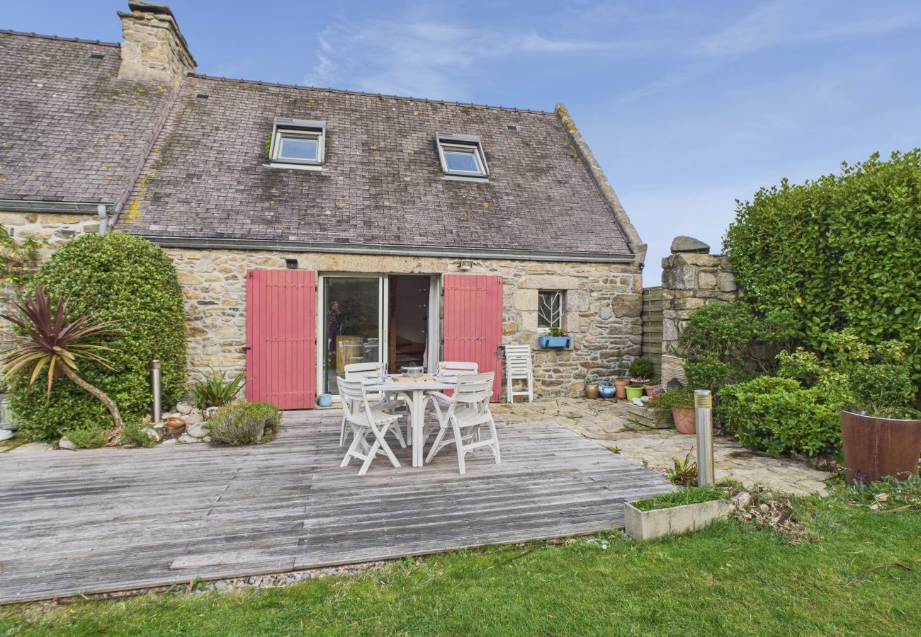 House in Plouguerneau - Ocean View – Charming House for 4 – Garden