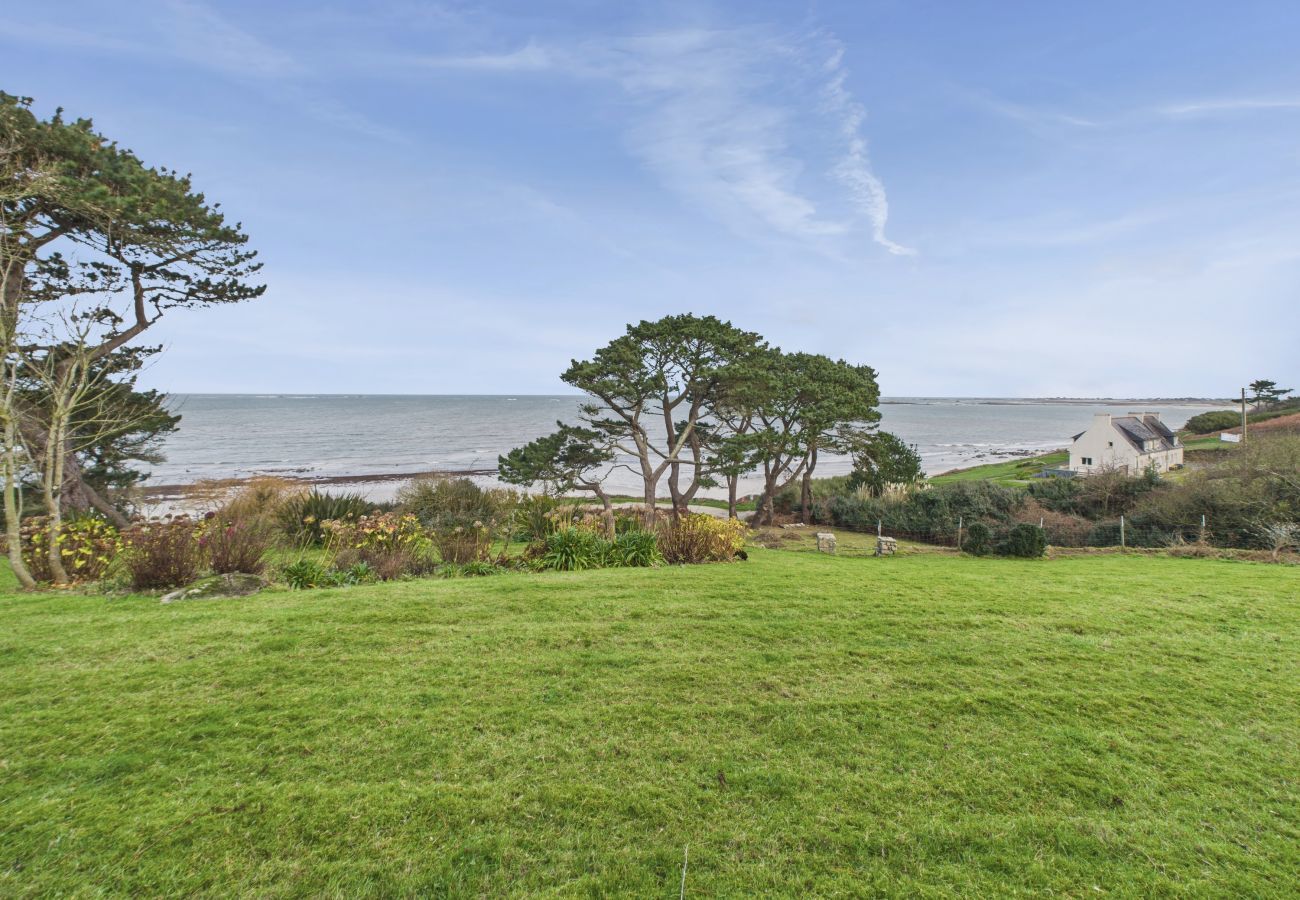 House in Plouguerneau - Ocean View – Charming House for 4 – Garden