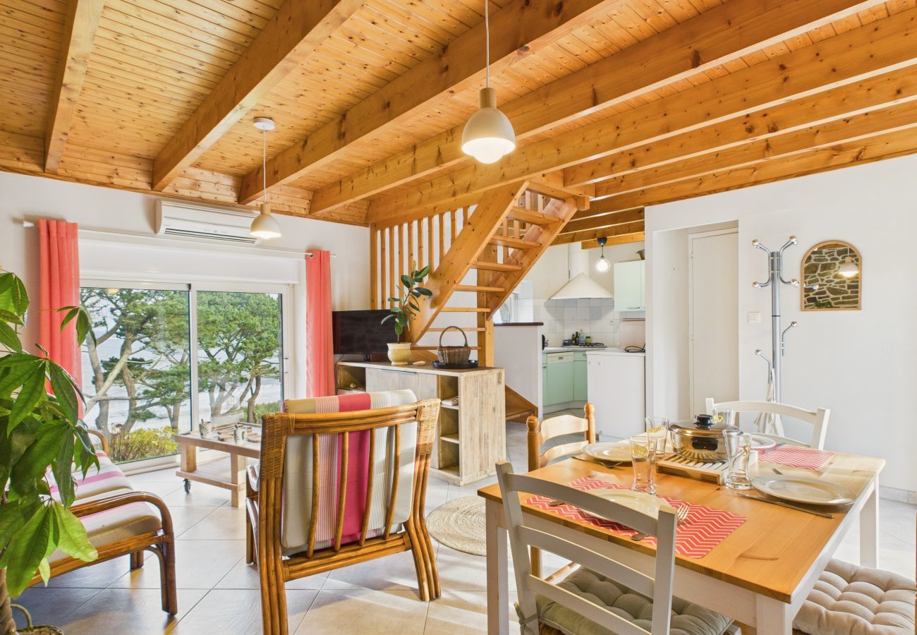 House in Plouguerneau - Ocean View – Charming House for 4 – Garden