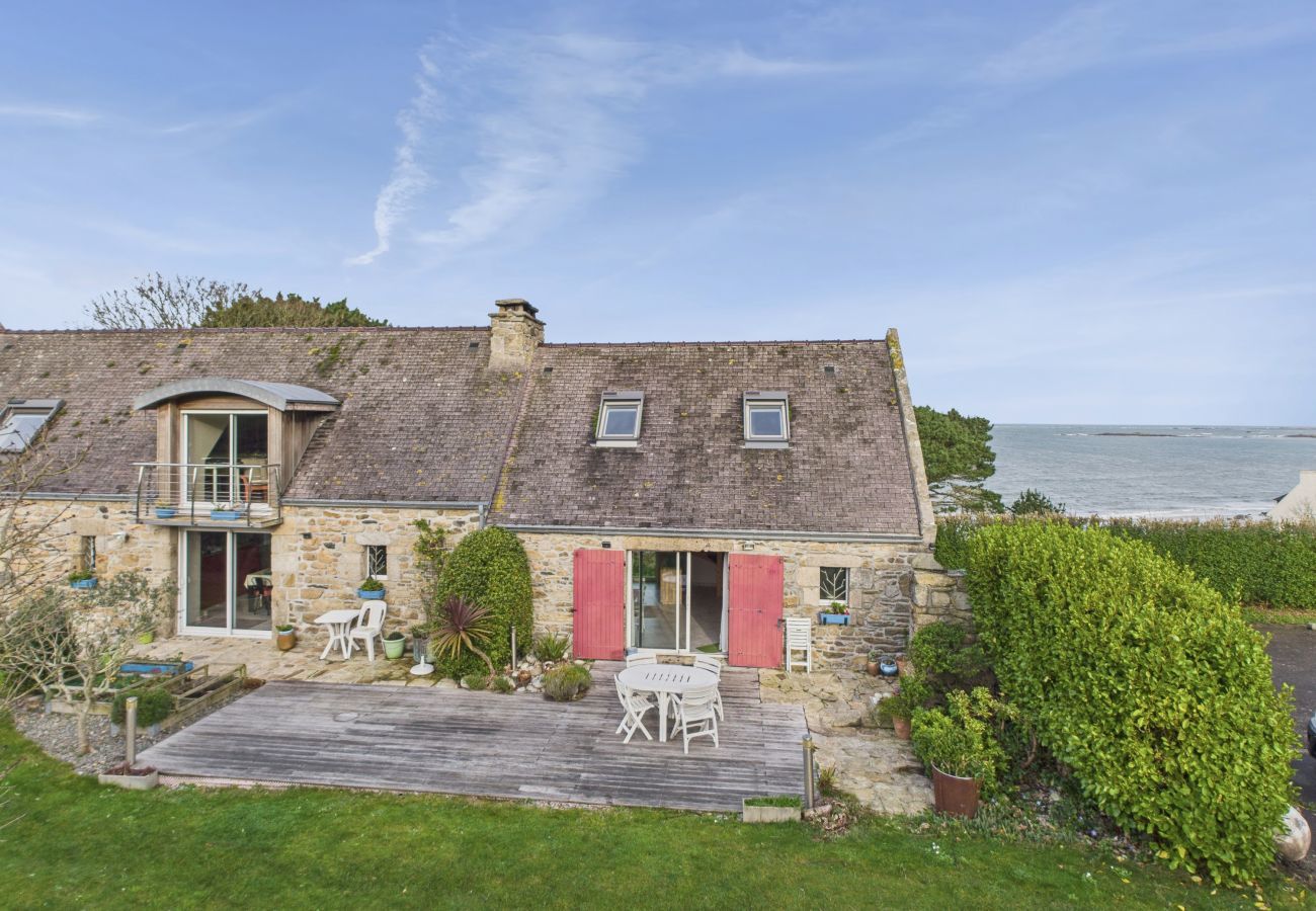 House in Plouguerneau - Ocean View – Charming House for 4 – Garden