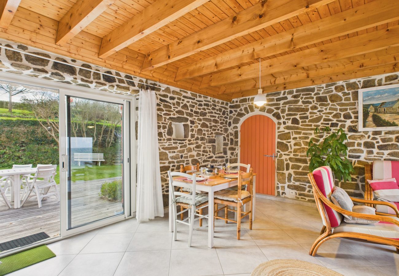 House in Plouguerneau - Ocean View – Charming House for 4 – Garden
