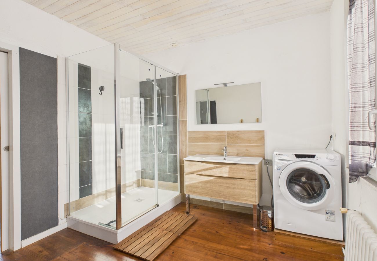 House in Erquy - 400 m from the beach - House with garden for 6