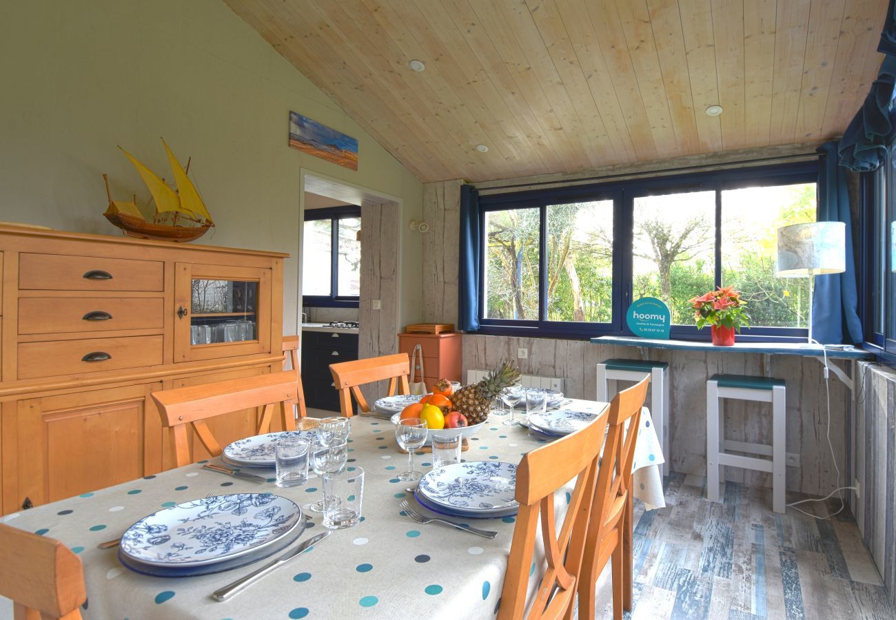 House in Barbâtre - 500 m from the sea, garden, 6 adults and 1 child