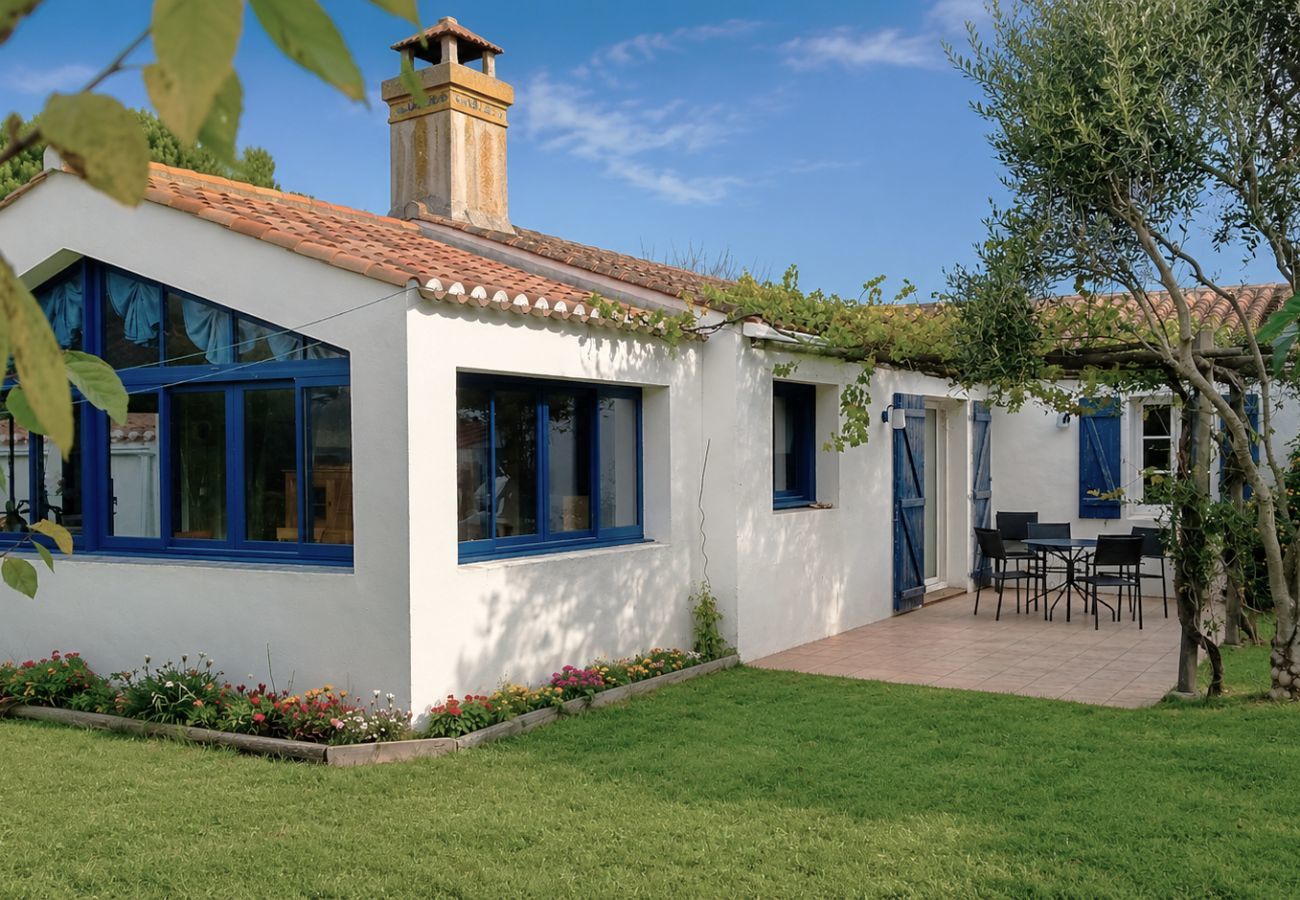 House in Barbâtre - 500 m from the sea, garden, 6 adults and 1 child