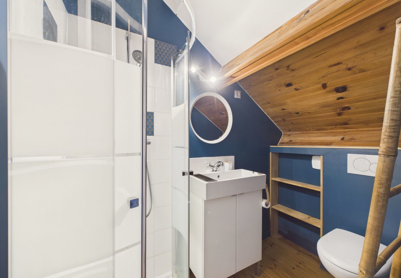 House in Saint-Michel-Chef-Chef - House 50m from the sea, 8 adults 3 children