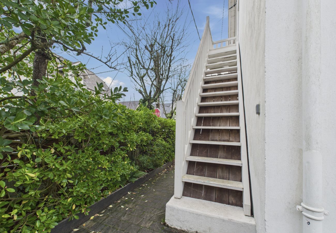 House in Le Pouliguen - 800m from beach, house w/ terrace for 6