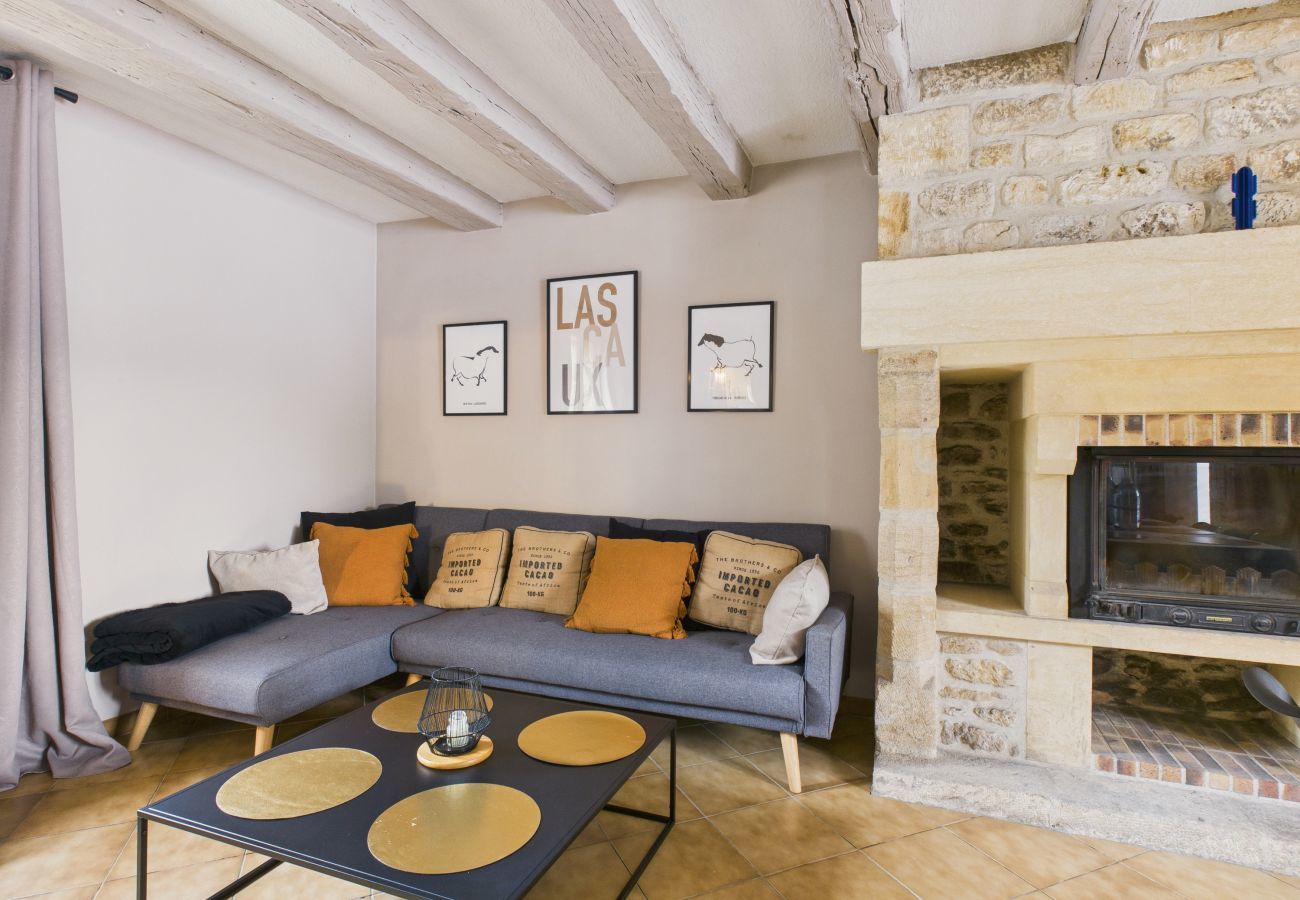 House in Montignac - Swimming pool and jacuzzi – 4 adults, 4 children