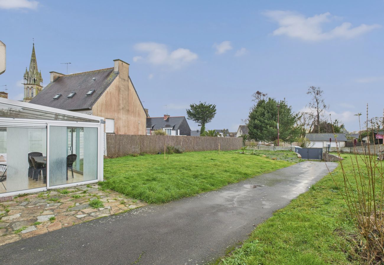 House in Lamballe - House with garden for 8 in Planguenoual