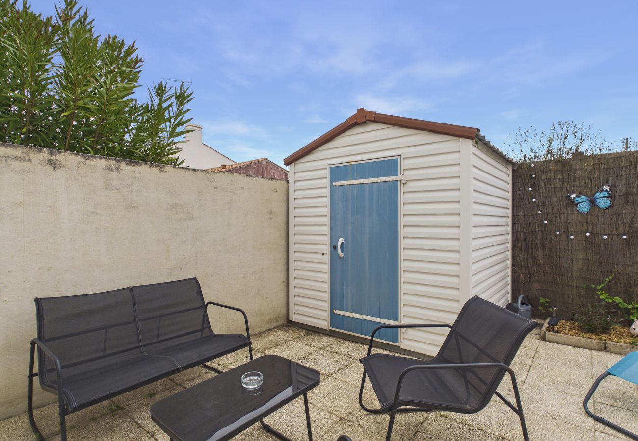 House in Saint-Gilles-Croix-de-Vie - House for 4, terrace, close to train station