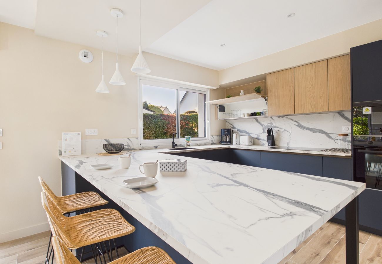 House in Fouesnant - 100m from the beach – House for 8 with garden