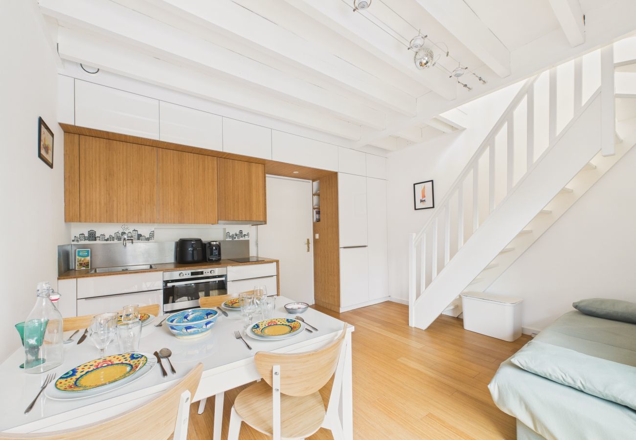 Studio in Préfailles - Apartment for 4, swimming pool, sea 150m away