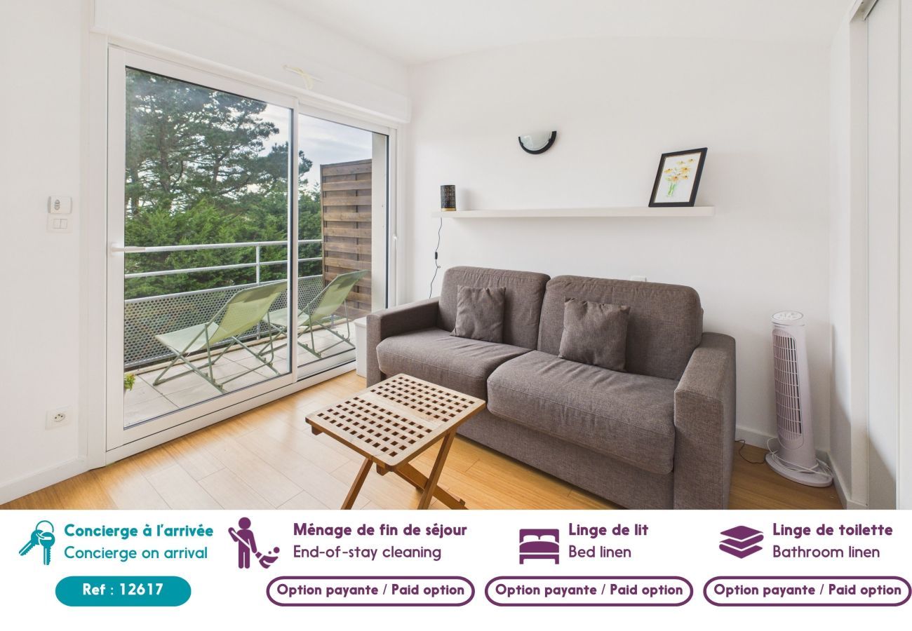 Studio in Préfailles - Apartment for 4, swimming pool, sea 150m away