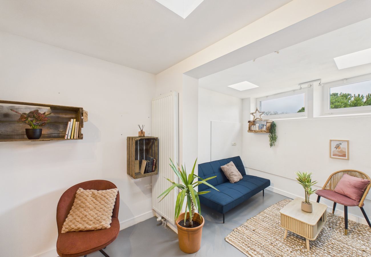 House in La Dornac - Stunning house with pool and garden for 8