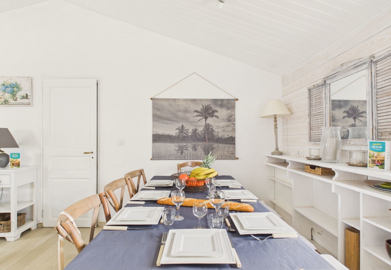 House in L'Epine - 500 m from the beach, garden, house for 8