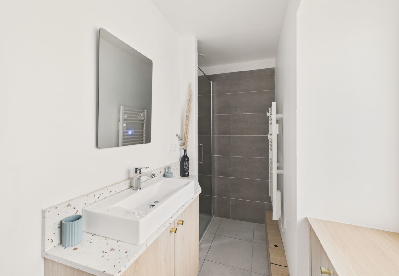 Terraced House in Pornic - House in Pornic for 4  with jacuzzi and terrace