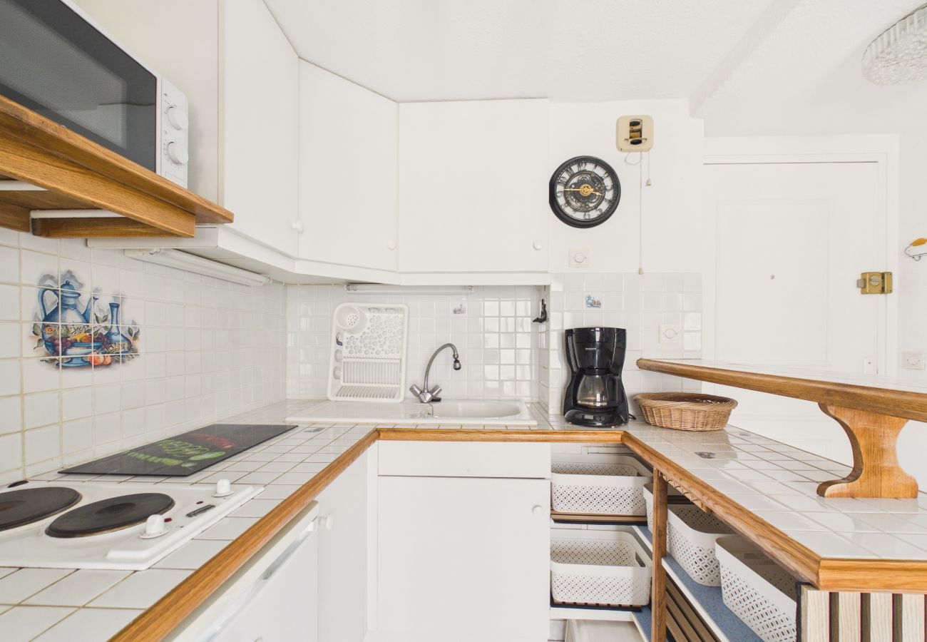 Apartment in Saint-Hilaire-de-Riez - Apartment with Loggia and Sea View for 4