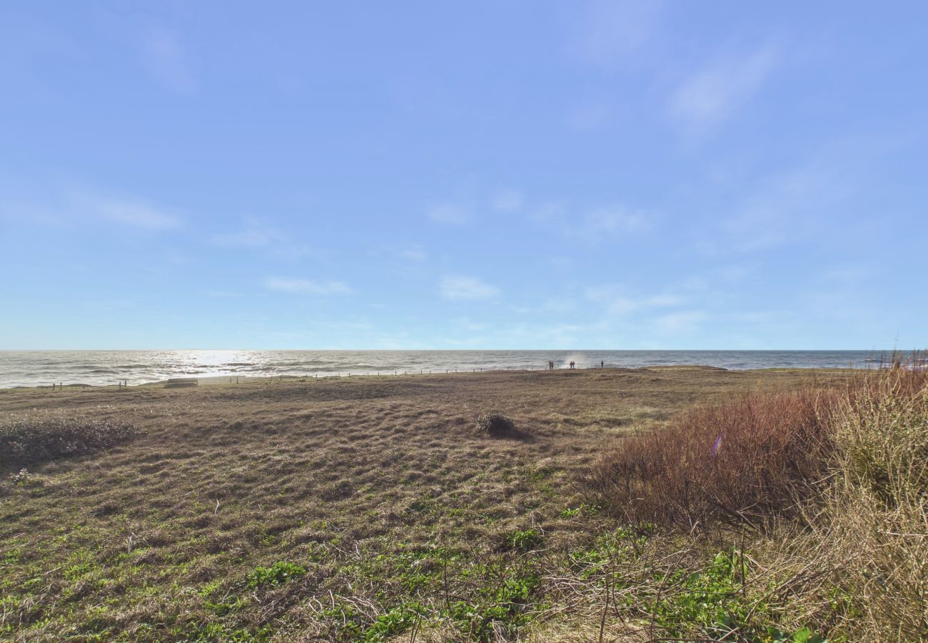 Apartment in Saint-Hilaire-de-Riez - Apartment with Loggia and Sea View for 4