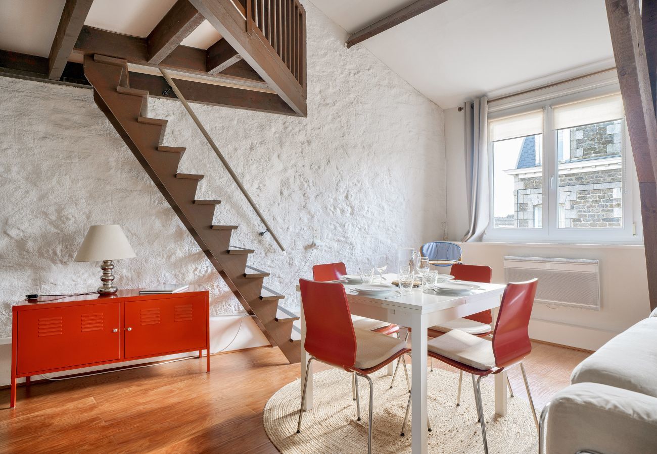 Apartment in Dinard - 400m from the beach, Dinard town centre, stay for 3