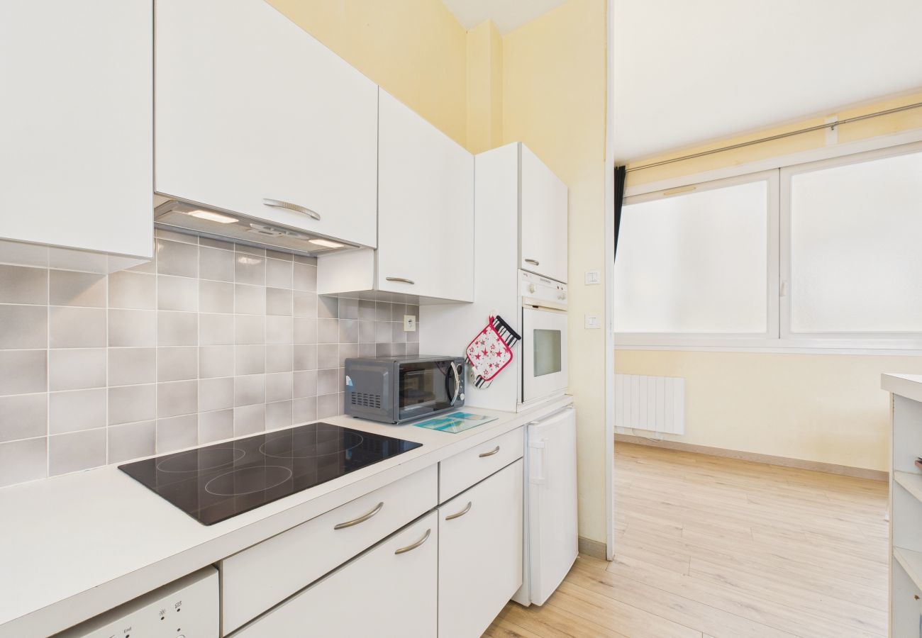 Apartment in Les Sables-d´Olonne - 150m from main beach – apt for 2–5