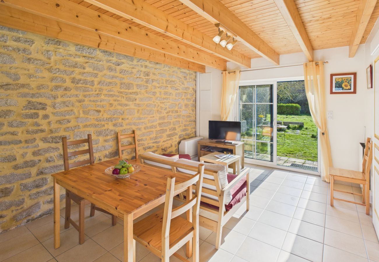 House in Penmarch - Cozy cottage for 2 with garden near the beach