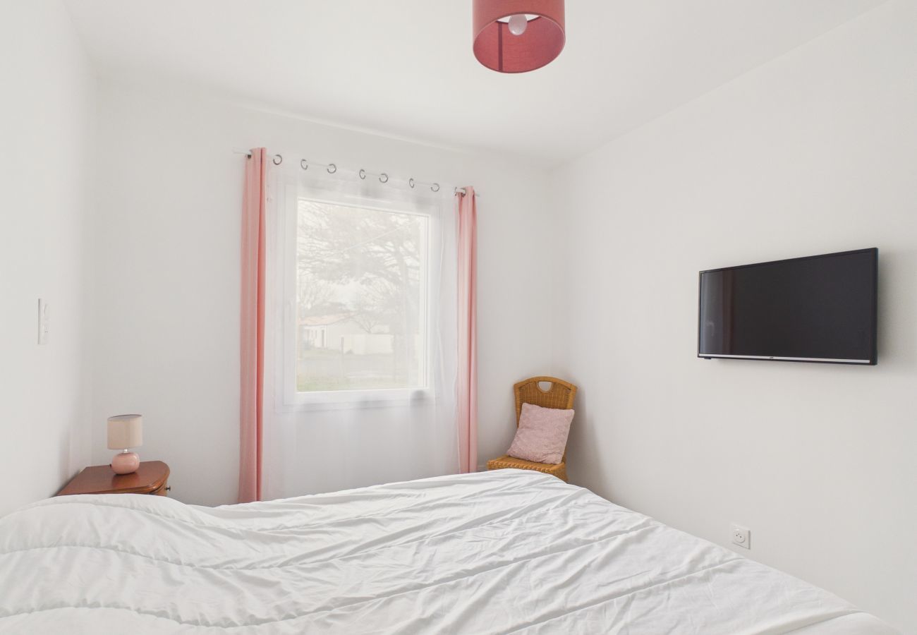 House in Notre-Dame-de-Monts - Comfortable house for 6 with garden and jacuzzi