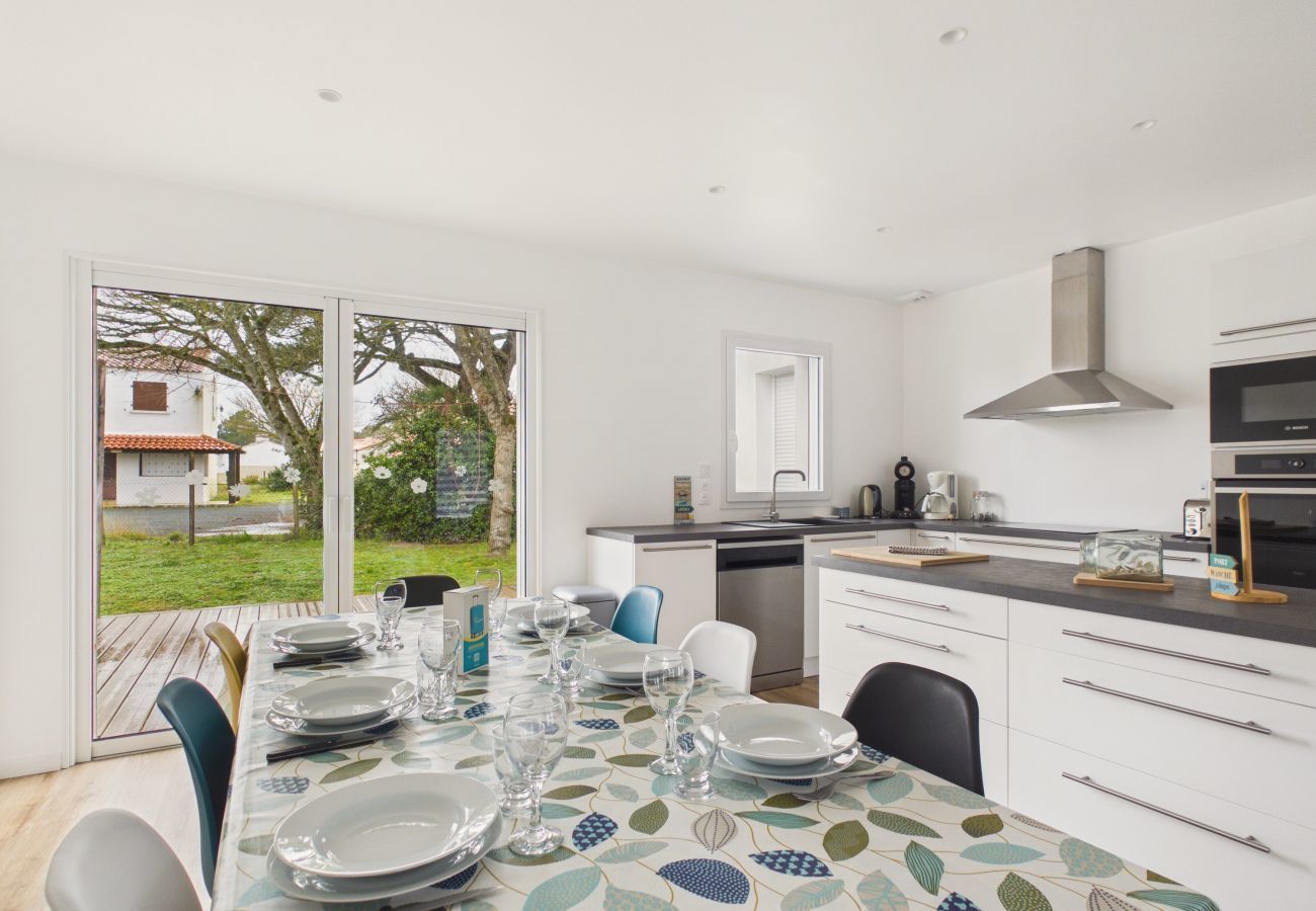 House in Notre-Dame-de-Monts - Comfortable house for 6 with garden and jacuzzi