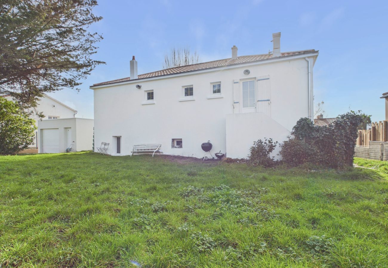 House in Saint-Gilles-Croix-de-Vie - Comfortable house for 8 with garden