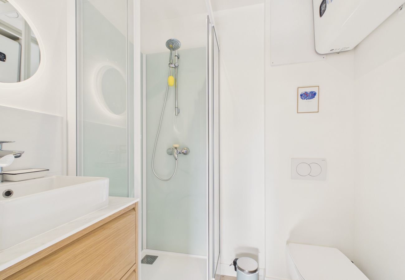 House in Plouguerneau - Beach 300m away, house for 7, garden and veranda