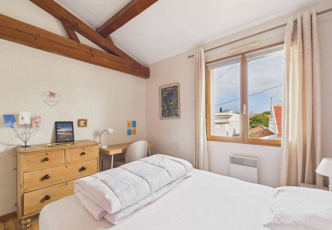 House in Saint-Gilles-Croix-de-Vie - House for 8 with garden, Saint-Gilles town centre