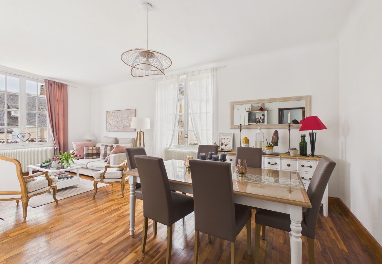House in Montignac - House for 4 with terrace - Montignac town centre