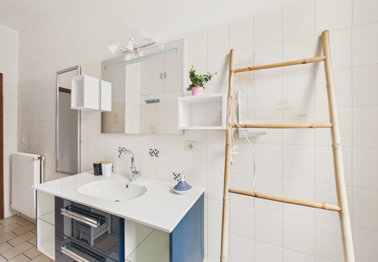 House in Montignac - House for 4 with terrace - Montignac town centre