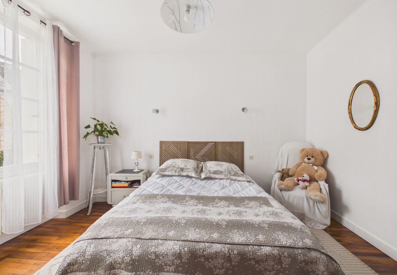 House in Montignac - House for 4 with terrace - Montignac town centre