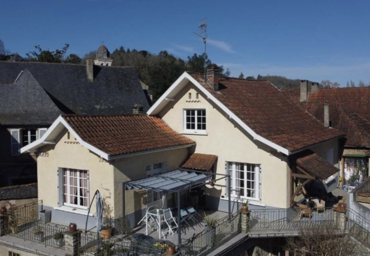 House in Montignac - House for 4 with terrace - Montignac town centre