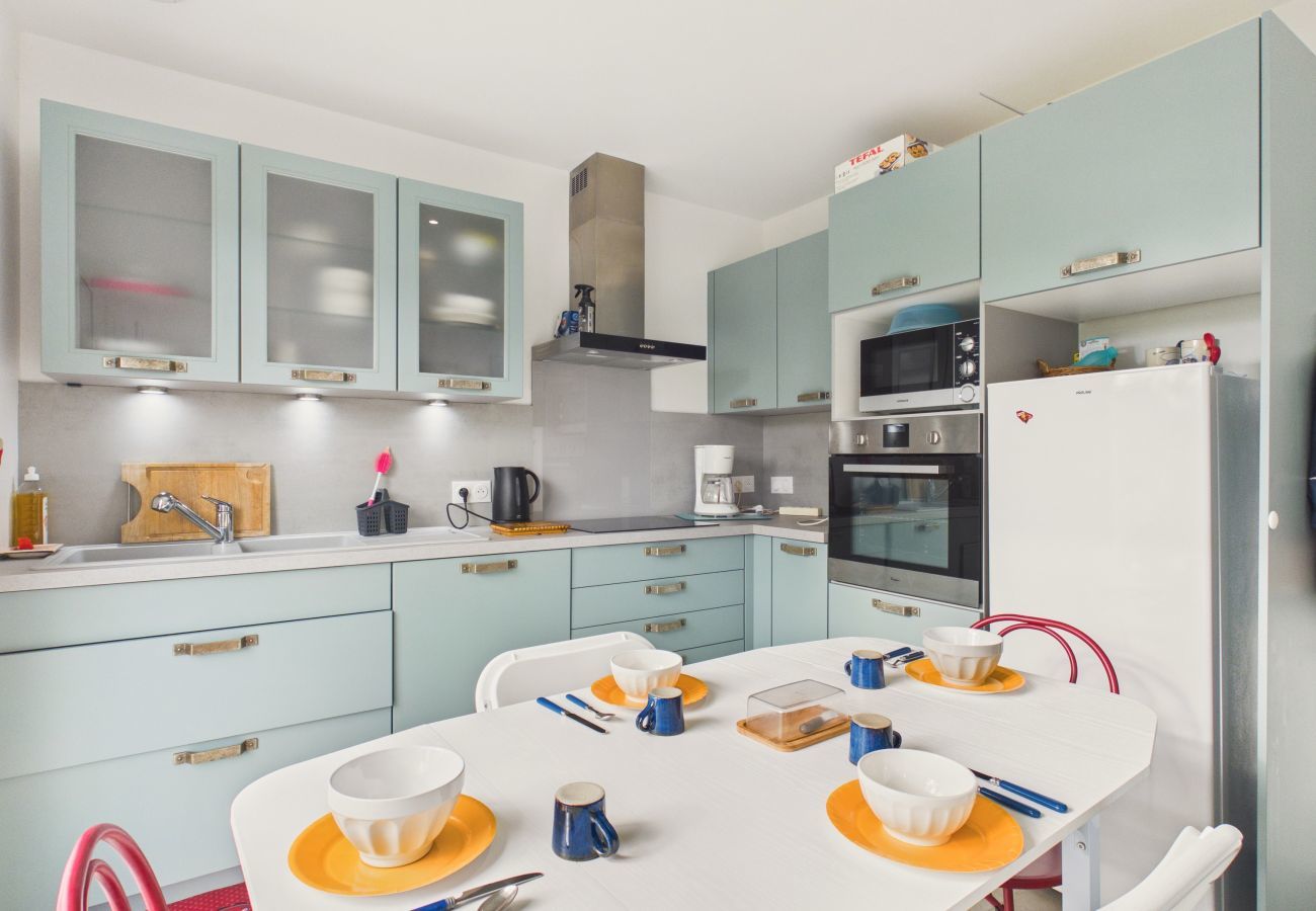 House in Saint-Gildas-de-Rhuys - House for 6 with garden, St Gildas town centre