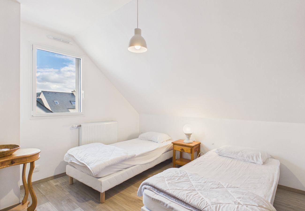 House in Saint-Gildas-de-Rhuys - House for 6 with garden, St Gildas town centre