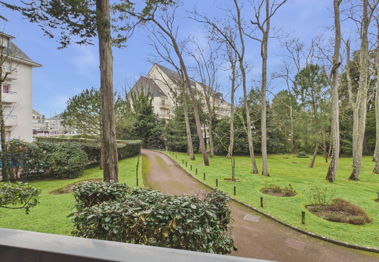 Apartment in La Baule-Escoublac - 70m from the beach, flat for 2 in La Baule