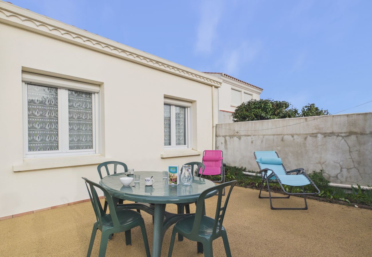 House in Saint-Hilaire-de-Riez - House for 5 with garden, beach 500m away