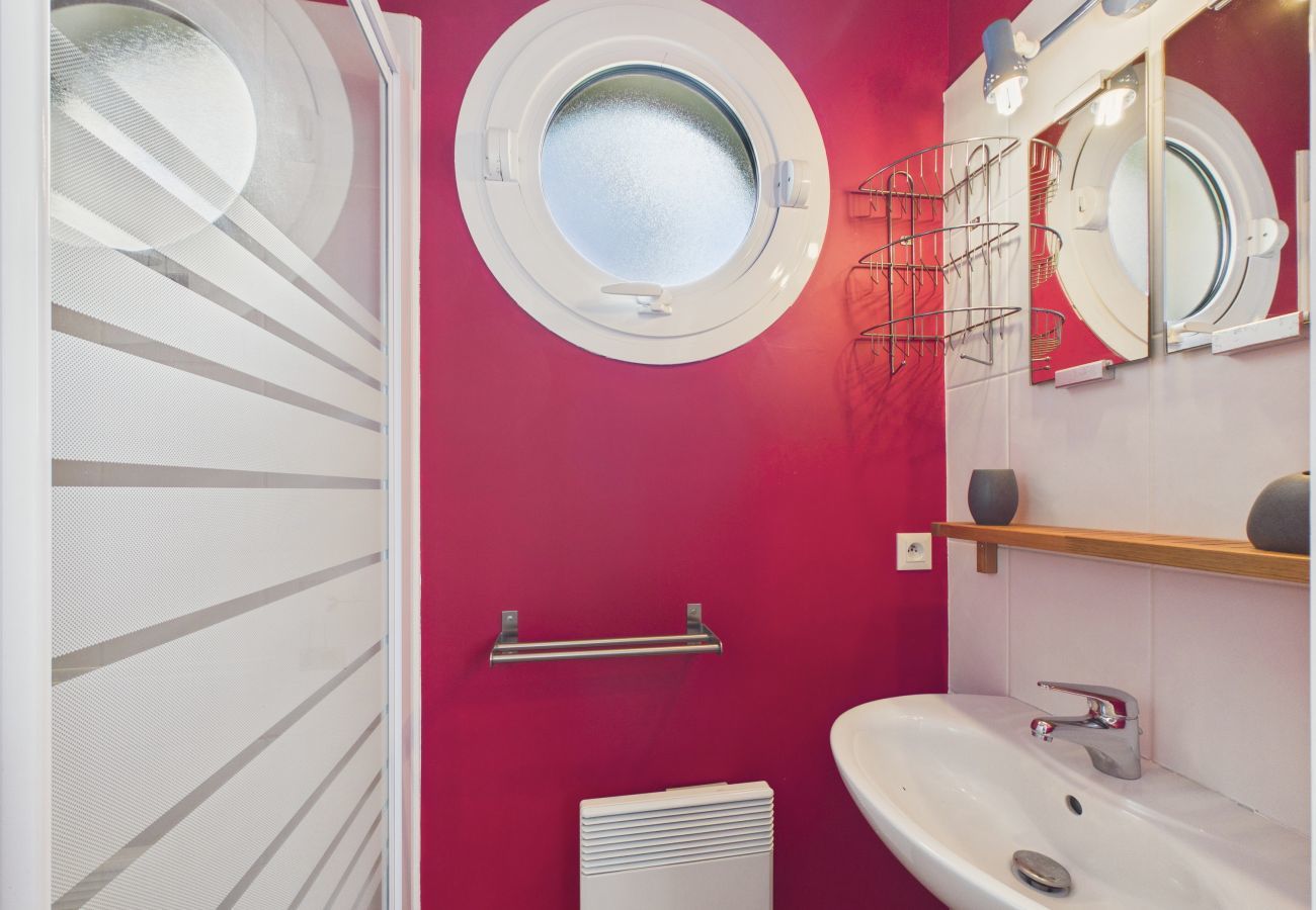 House in Guissény - Beach 200m away, house for 6 with garden